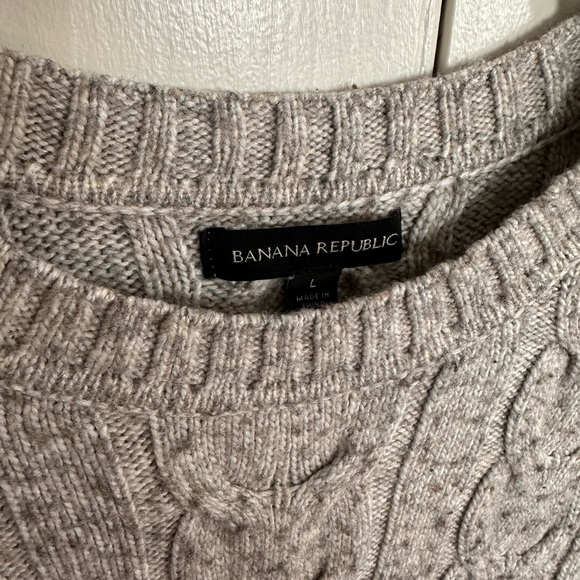Banana Republic Cable Sweater women large - Picture 2 of 4